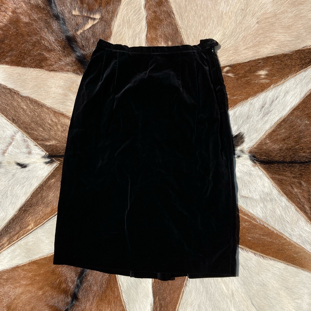 Vintage 60s Black Velvet Pencil Skirt | Union Made Size 6